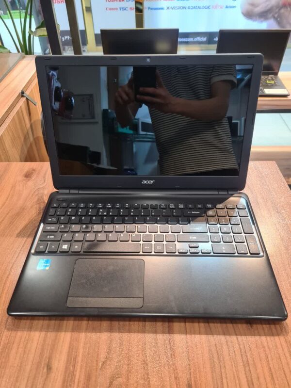 لپ تاپ استوک Acer Aspire E1 532g